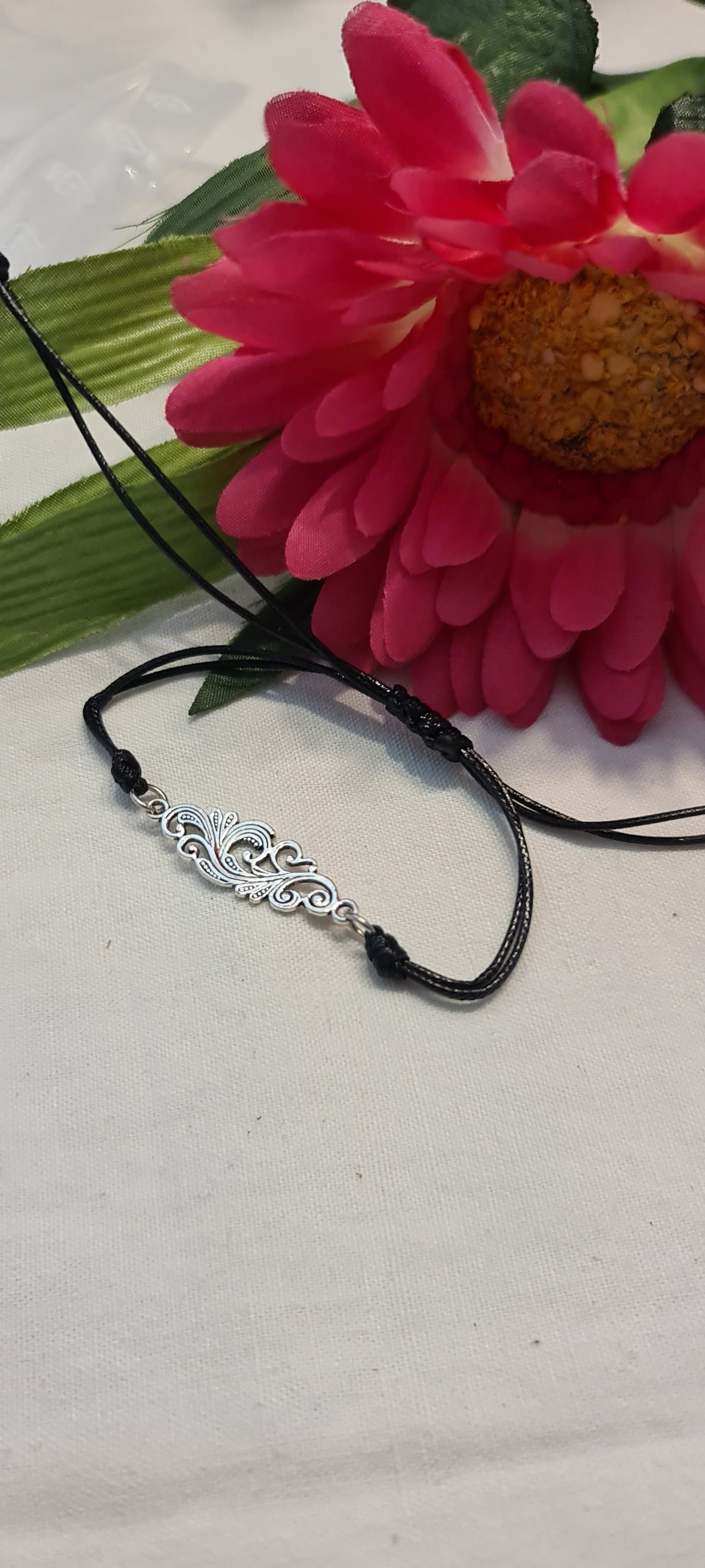 Bracelets en corde noire