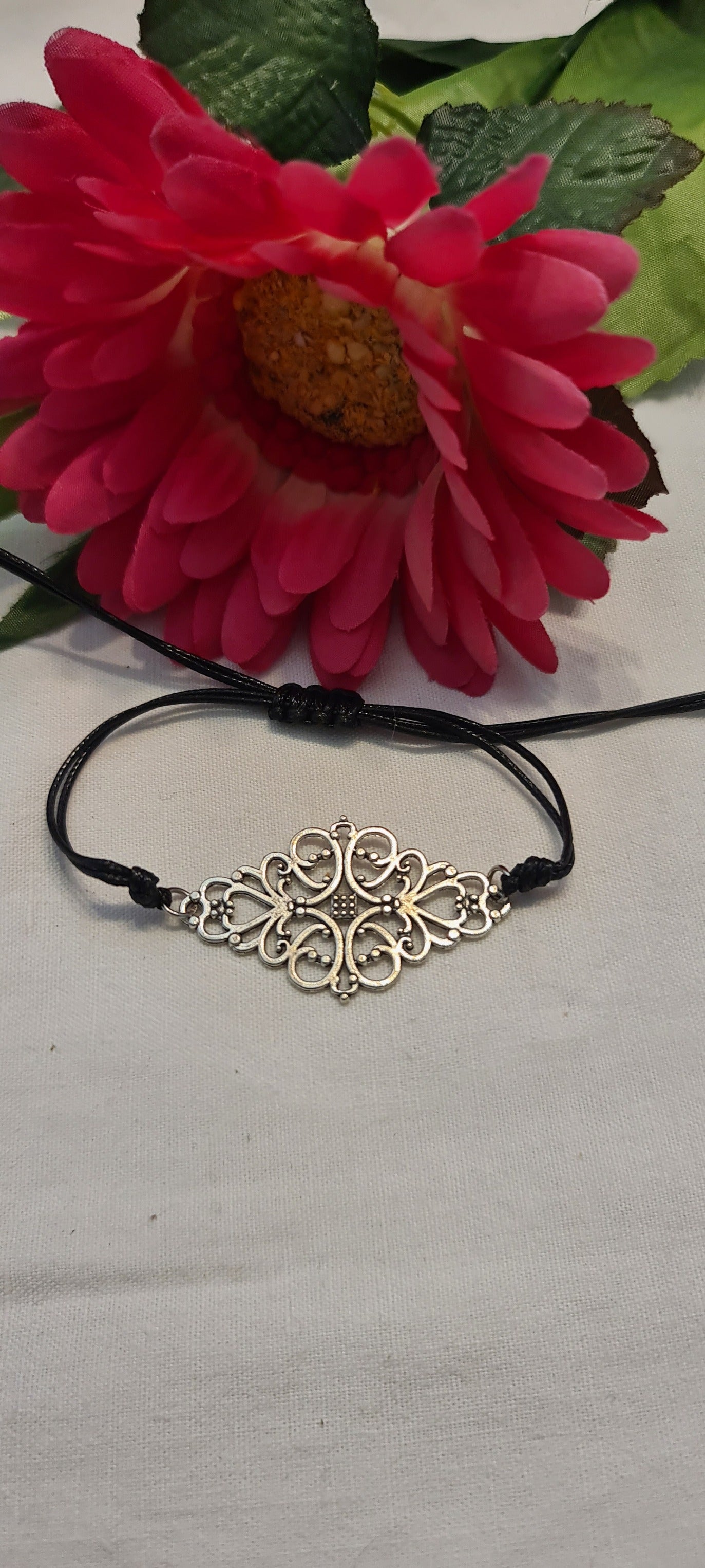 Bracelets en corde noire